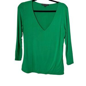 Boston Proper deep V neck 3/4 Sleeve Top Blouse Size Medium Kelly Green Stretchy